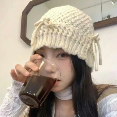 男孩超级白